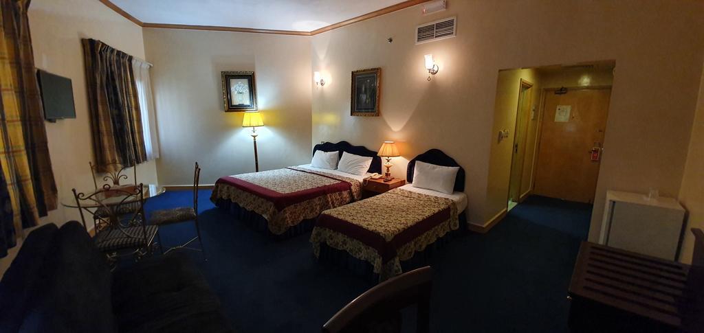 Kings Square Apartment *